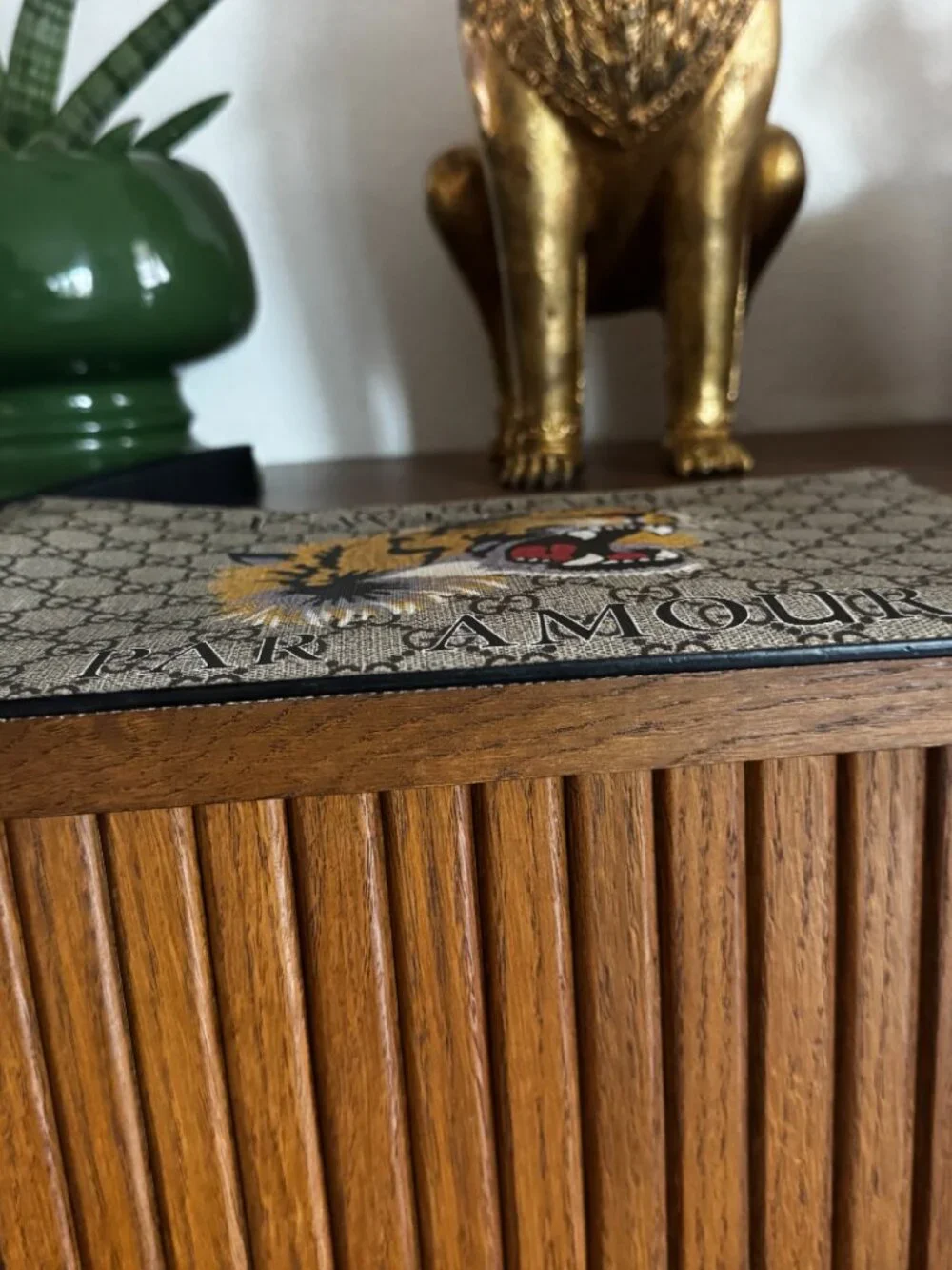 Gucci GG Supreme “L’Aveugle Par Amour” Tiger Zip Pouch / Clutch - Picture 10 of 12